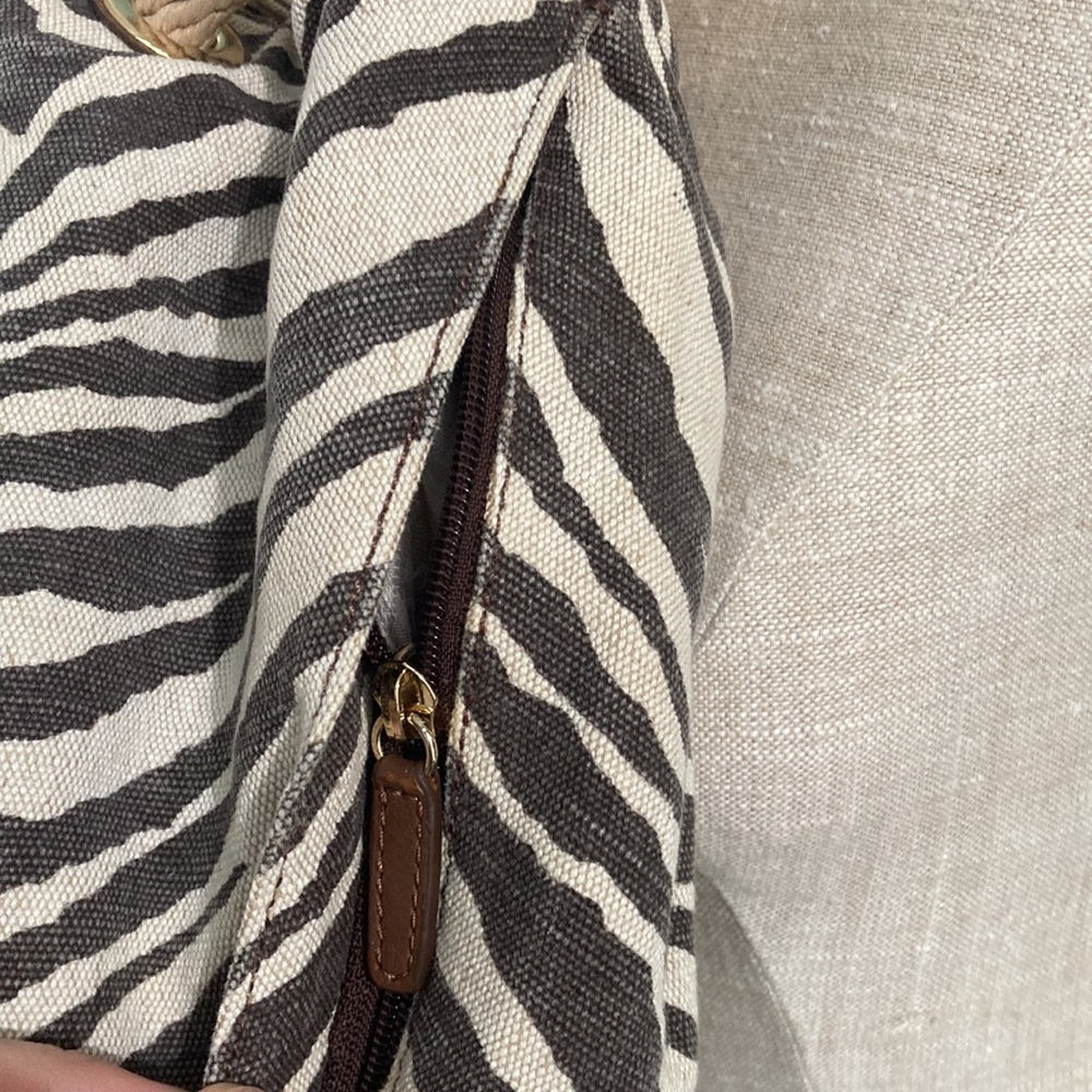 MICHAEL KORS canvas zebra bag with ropes and golden details. - Picture 4 of 8